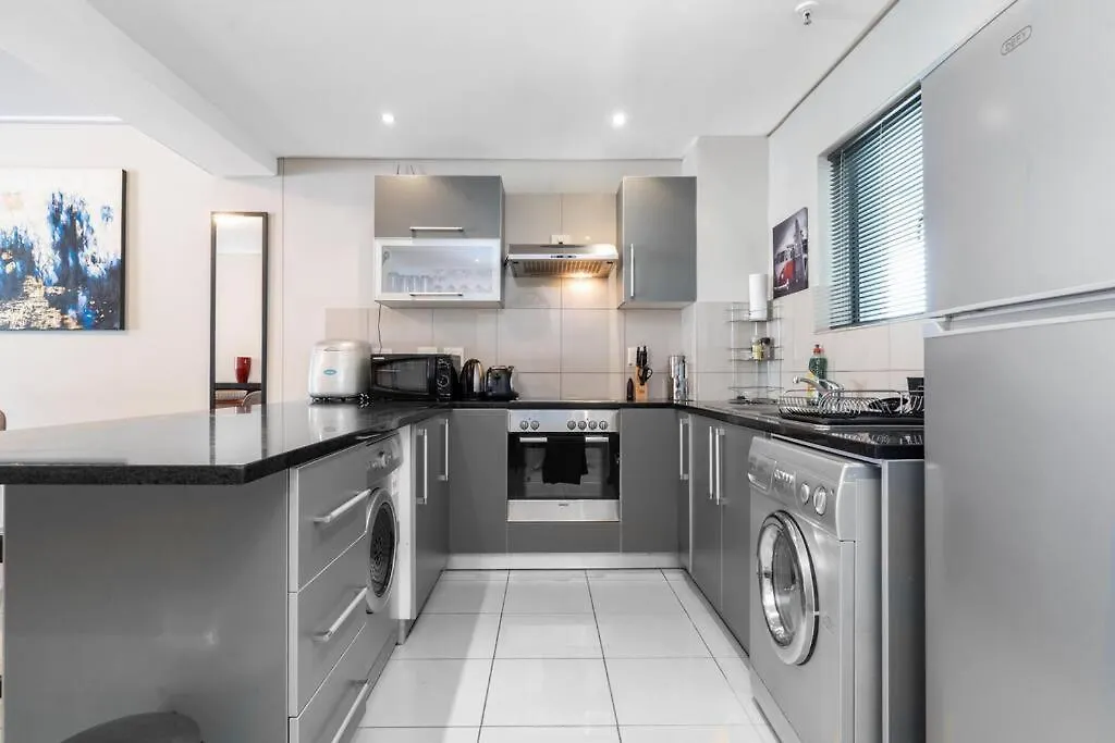 Apartment 2 Bedroom - Nightlife Explorer Cape Town
