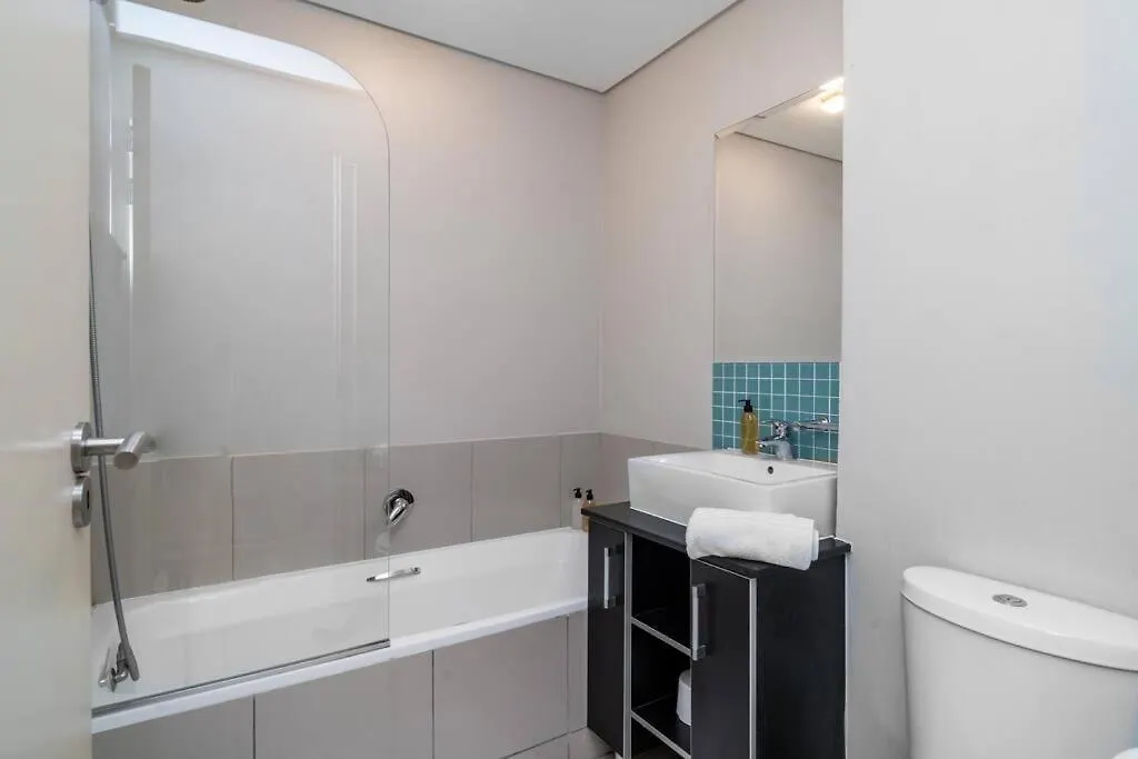 2 Bedroom - Nightlife Explorer Cape Town
